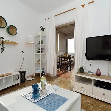 Sea Views In Prime Location By Pvl Apartment
