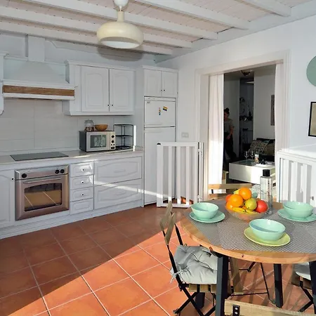 Sea Views In Prime Location By Pvl Daire *