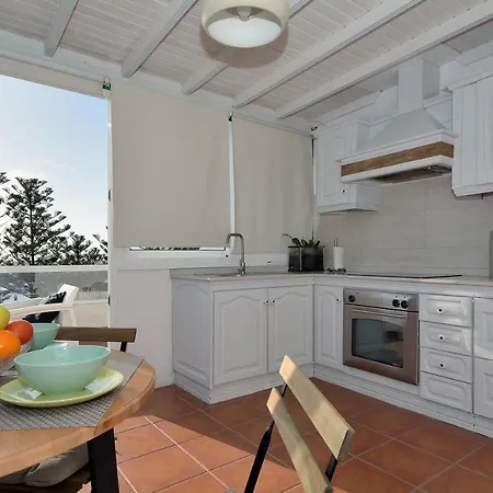 Sea Views In Prime Location By Pvl Apartment